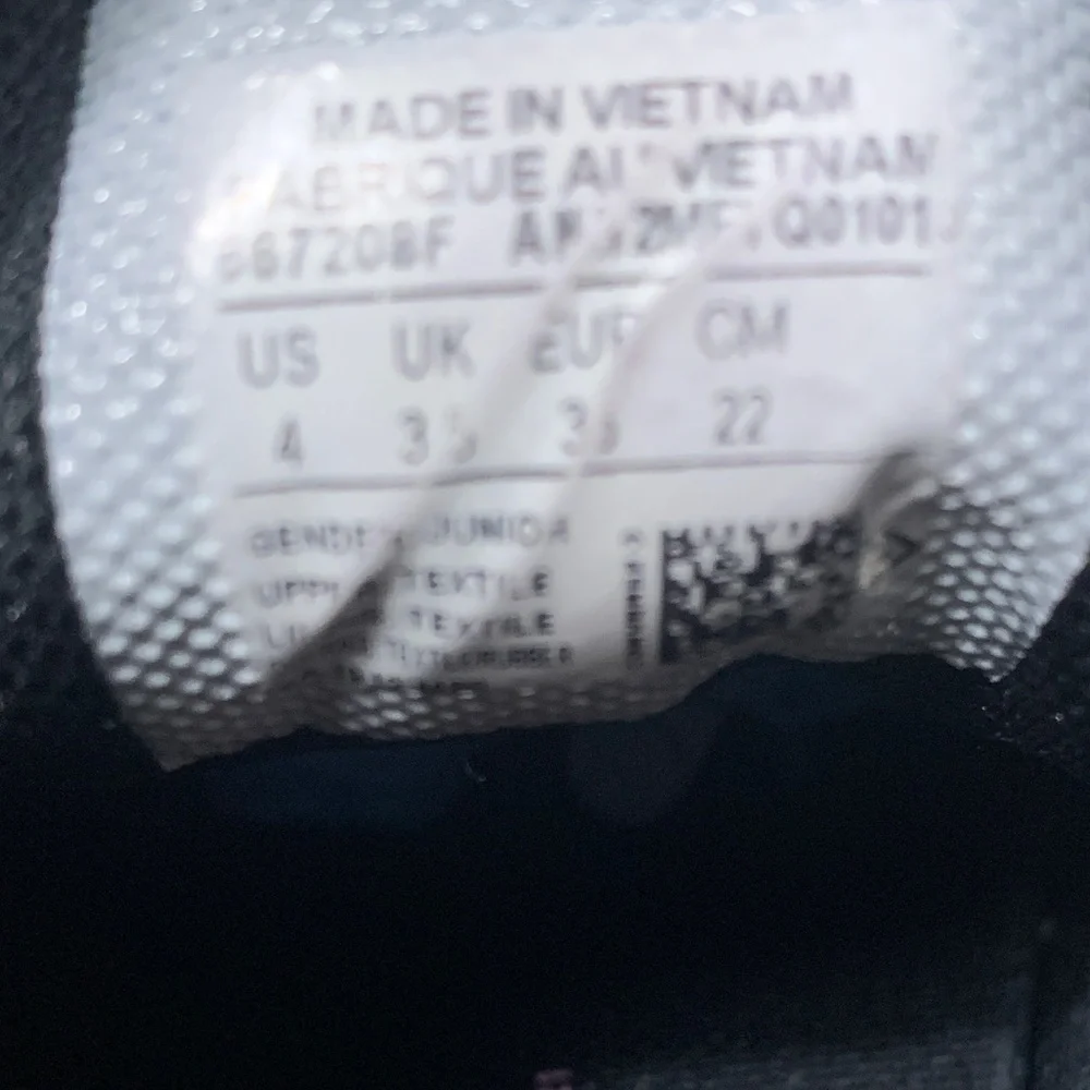 Converse - Picture 8 of 9